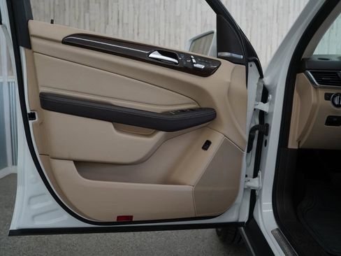 Used 2017 Mercedes-Benz GLE 350 4MATIC image 29