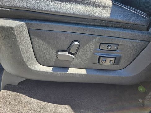 Used 2017 RAM 1500 Laramie w/ Convenience Group AWD/4WD image 16