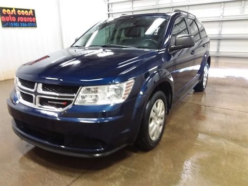 Used 2017 Dodge Journey SE w/ Flexible Seating Group image 4