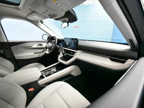 New 2026 Ford Explorer Active w/ Active Comfort Package image 20