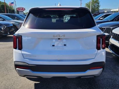 Used 2025 Kia Sorento LX