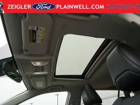 Used 2023 Toyota RAV4 Limited AWD/4WD image 18