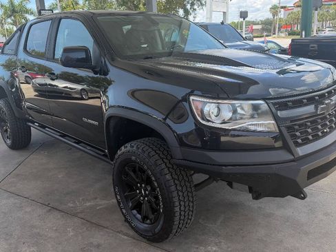 Used 2019 Chevrolet Colorado ZR2 w/ ZR2 Midnight Special Edition AWD/4WD image 3