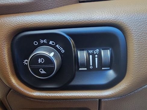 Used 2021 RAM 1500 Laramie image 23