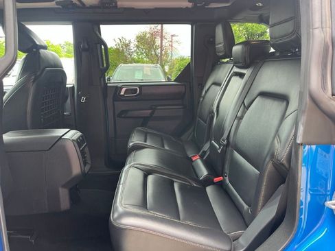 Certified 2025 Ford Bronco Badlands AWD/4WD image 13
