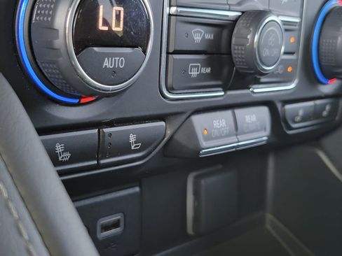 Used 2024 Chevrolet Tahoe LT image 27