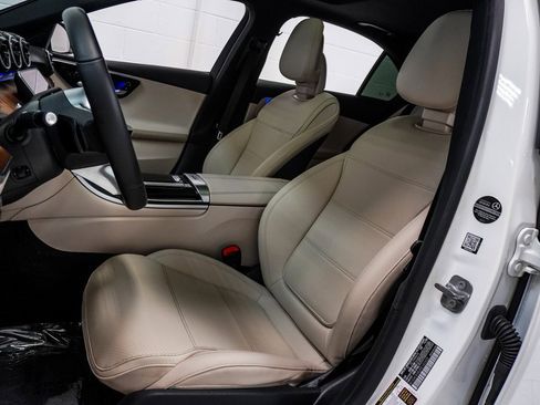 Used 2024 Mercedes-Benz C 300 4MATIC Sedan image 6