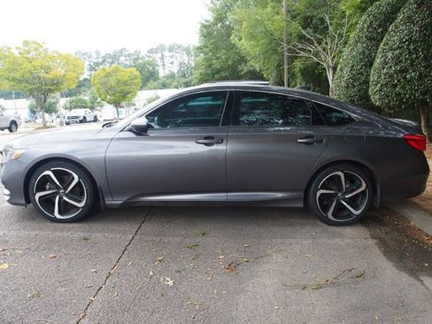 Used 2018 Honda Accord Sport image 4