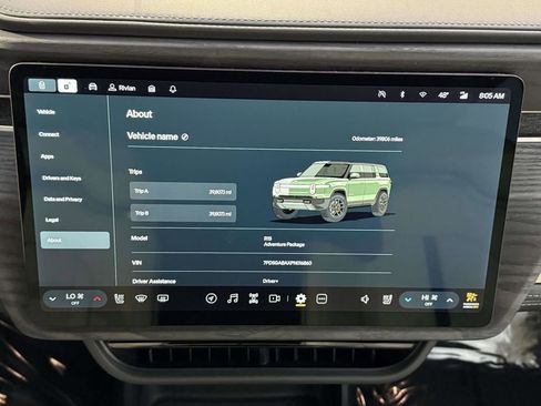 Used 2023 Rivian R1S Adventure AWD/4WD image 23