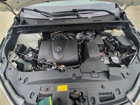 Used 2018 Toyota Highlander Limited FWD image 37