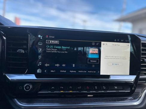 Used 2022 Chevrolet Silverado 1500 LTZ w/ Technology Package image 18