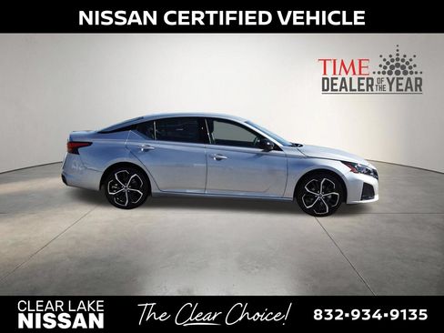 Certified 2025 Nissan Altima 2.5 SR FWD image 8
