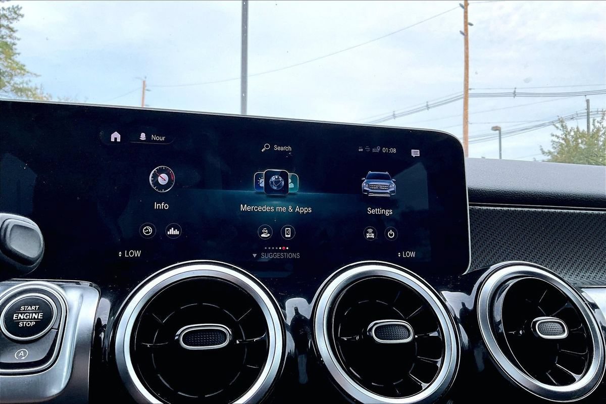 Used 2020 Mercedes-Benz GLB 250 4MATIC image 27