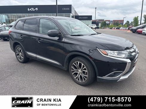 Used 2018 Mitsubishi Outlander ES AWD/4WD image 1
