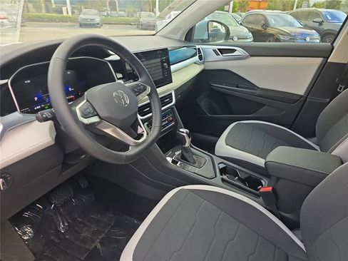 New 2026 Volkswagen Taos SE FWD image 13