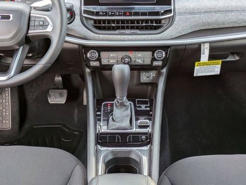 New 2025 Jeep Compass Sport image 19