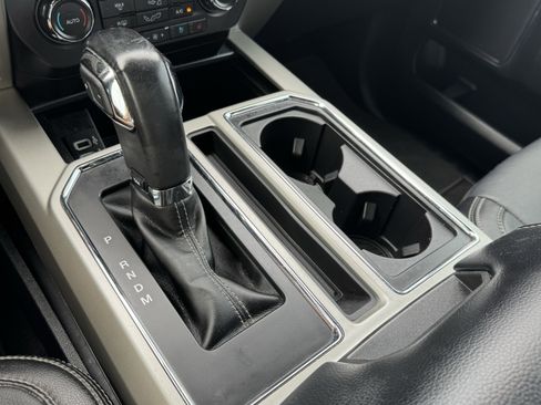 Certified 2020 Ford F150 Lariat image 24