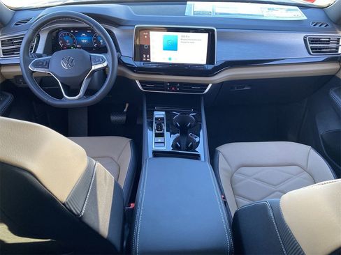 New 2026 Volkswagen Atlas Cross Sport SE image 11