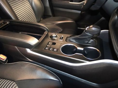 Used 2023 Toyota Highlander L image 58