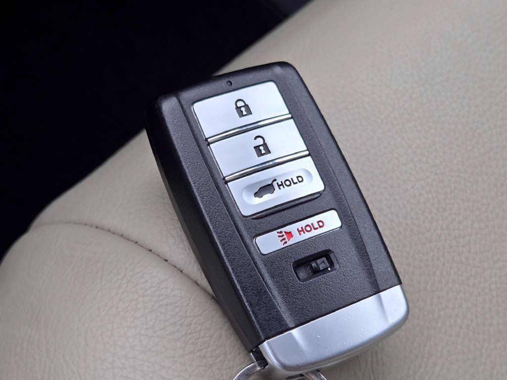 Used 2020 Acura MDX SH-AWD image 39