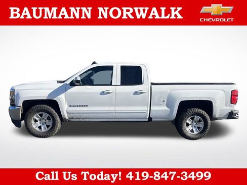 Used 2018 Chevrolet Silverado 1500 LT w/ All Star Edition AWD/4WD image 2