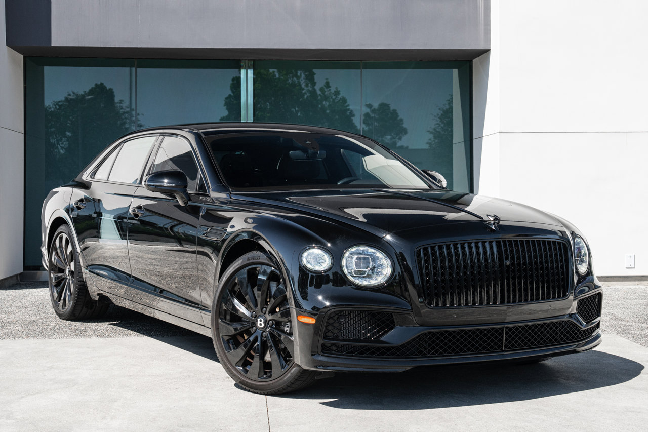 Used 2024 Bentley Flying Spur V8 AWD/4WD image 1
