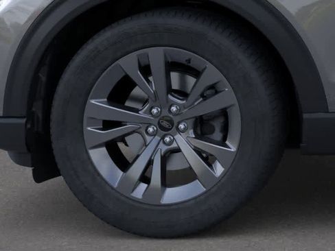 Used 2026 Ford Explorer Active w/ Active Comfort Package image 19