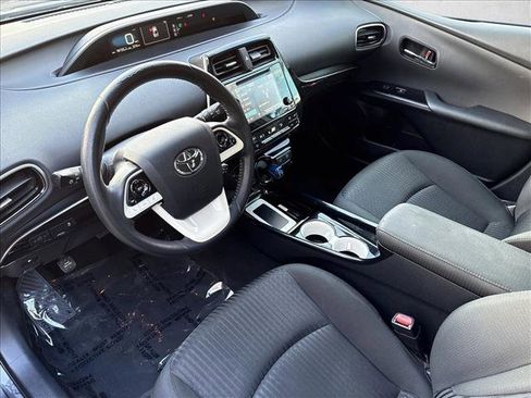Used 2016 Toyota Prius Three image 12