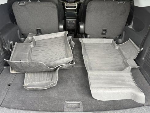 Used 2023 Ford Explorer XLT w/ Equipment Group 202A AWD/4WD image 26