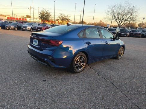 Used 2024 Kia Forte LXS image 4