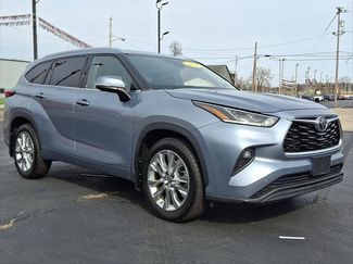 Used 2021 Toyota Highlander Limited video 1