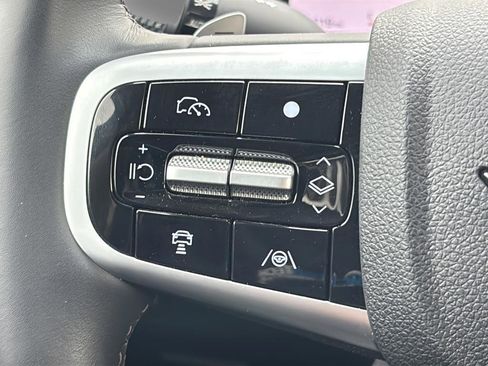 Certified 2026 Genesis GV70 2.5T AWD/4WD image 22