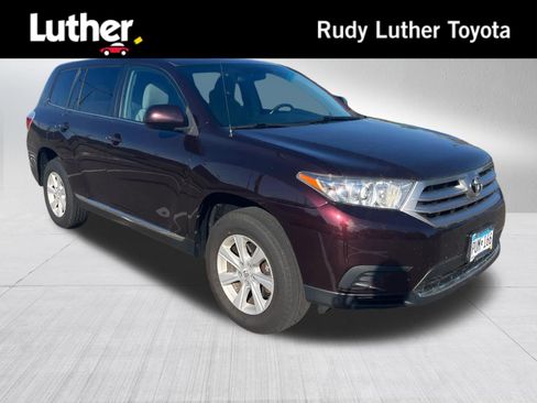 Used 2012 Toyota Highlander 4WD w/ Tow Pkg image 1