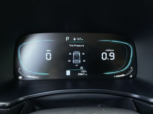 Used 2025 Kia Soul LX w/ LX Technology Package FWD image 26
