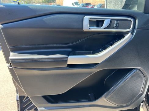 Used 2023 Ford Explorer XLT w/ Equipment Group 202A image 21