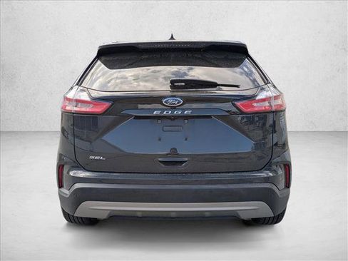 Used 2021 Ford Edge SEL w/ Convenience Package image 6
