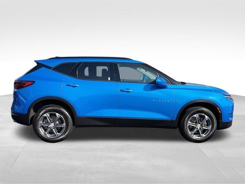 Used 2024 Chevrolet Blazer LT w/ Convenience Package FWD image 9