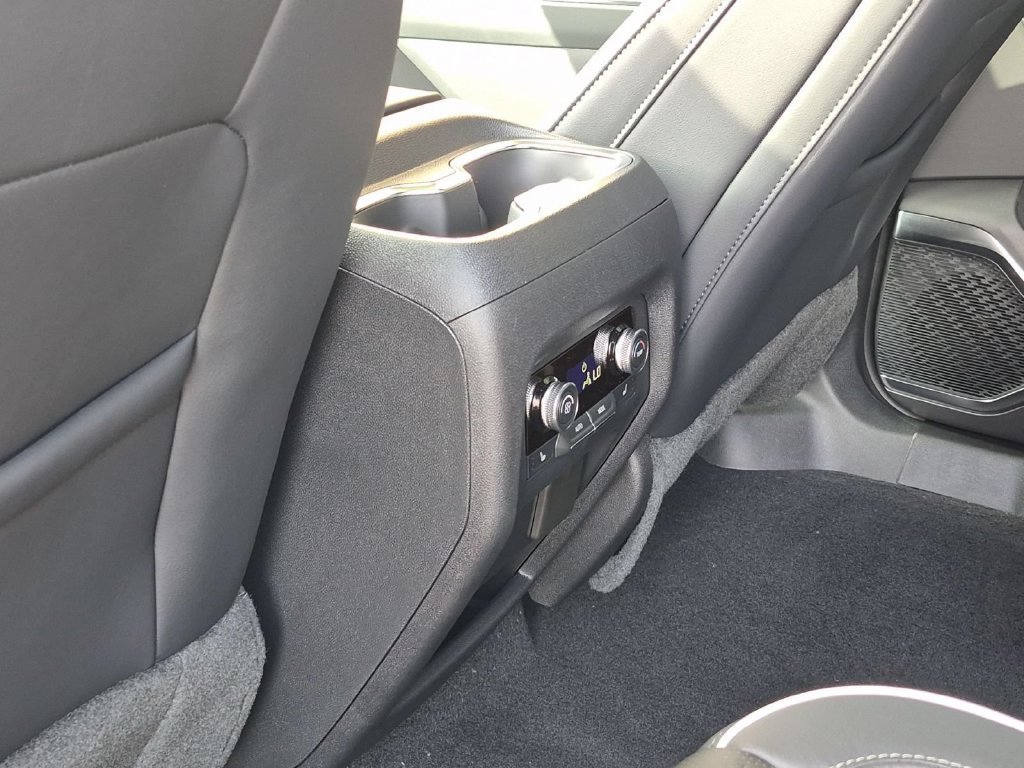 New 2027 Buick Enclave Avenir FWD image 17