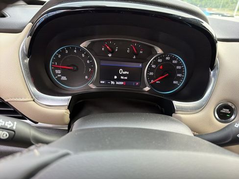 Used 2023 Chevrolet Traverse LT w/ LPO, Floor Liner Package AWD/4WD image 18