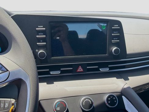 New 2026 Hyundai Elantra SE FWD image 10