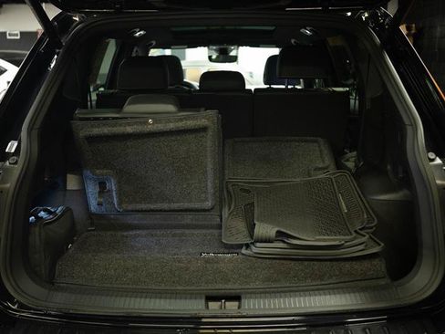 Used 2023 Volkswagen Tiguan SE R-Line FWD image 7