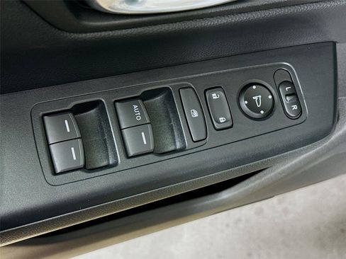 Used 2023 Honda CR-V LX image 19