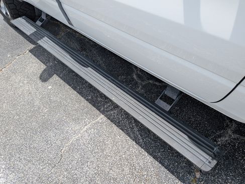 Used 2019 RAM 1500 Limited AWD/4WD image 13