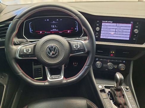 Used 2019 Volkswagen Jetta GLI Autobahn image 22