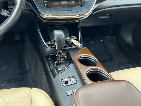 Used 2016 Toyota Avalon Touring image 19