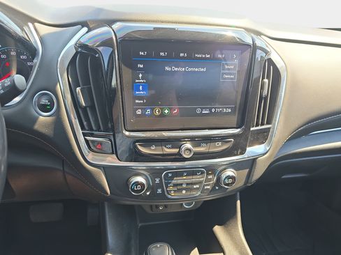 Used 2020 Chevrolet Traverse LT w/ LPO, Floor Liner Package AWD/4WD image 19