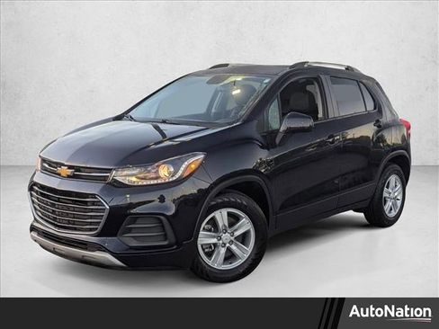 Used 2022 Chevrolet Trax LT w/ LT Convenience Package image 1