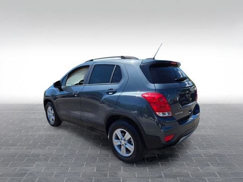Used 2022 Chevrolet Trax LT w/ LT Convenience Package AWD/4WD image 5