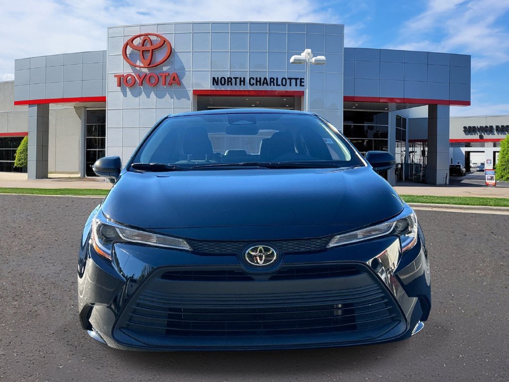 Used 2024 Toyota Corolla LE FWD image 3