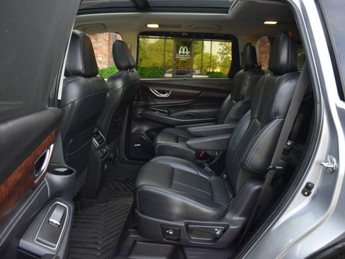 Used 2023 Subaru Ascent Touring AWD/4WD image 9